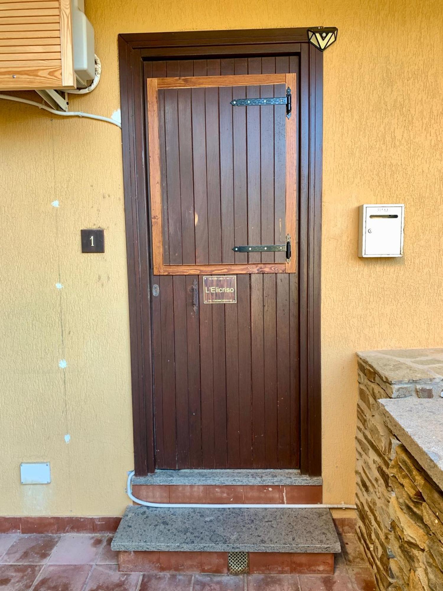 Ferienwohnung L' Elicriso, A Pochi Passi Dal Mare Con Giardino Privato - The Elicriso, A Few Meters From The Sea, With Private Garden Stintino Exterior foto